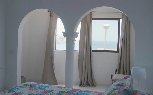 Tango House