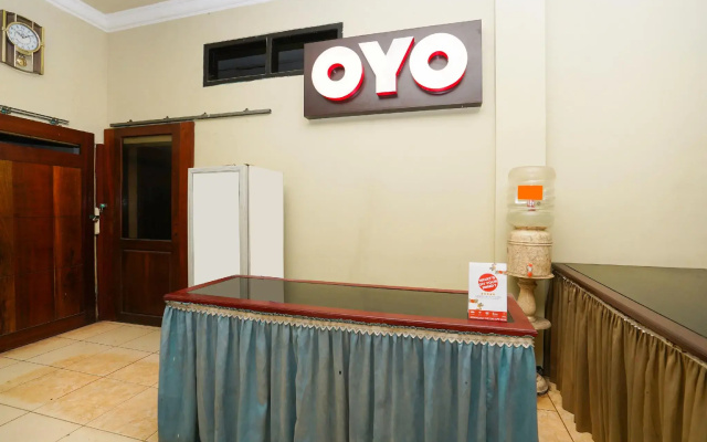 OYO 2715 Hotel Madinah Syariah