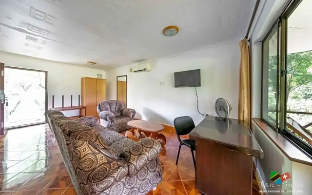 Tan-Swiss Lodge