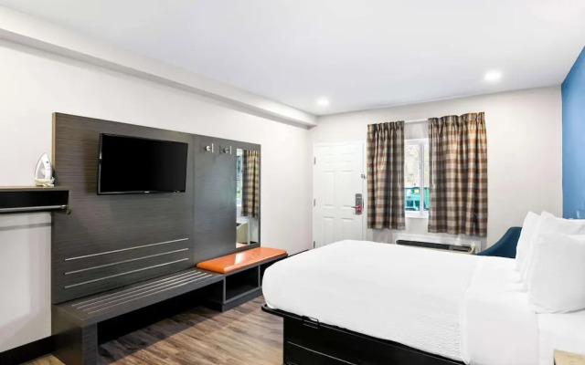 Days Inn by Wyndham Bethel - Danbury