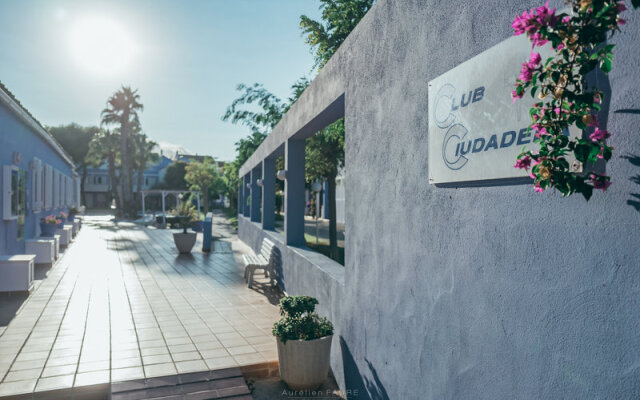 Отель Club Ciudadela Aparthotel вид на фасад