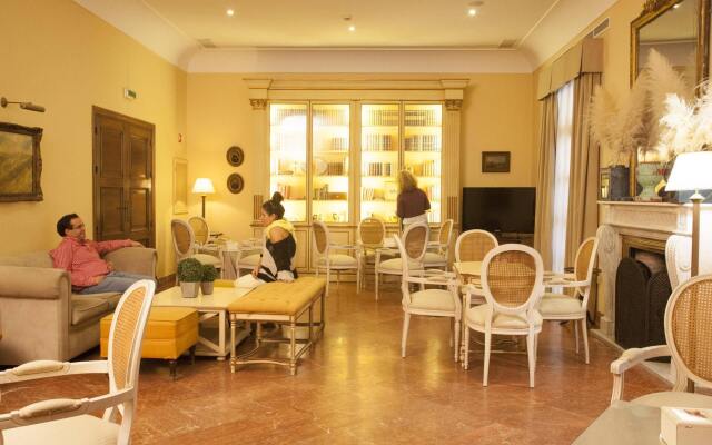 Отель Villa Jerez Испания, Херес-де-ла-Фронтера - отзывы, цены и фото номеров - забронировать отель Villa Jerez онлайн интерьер отеля