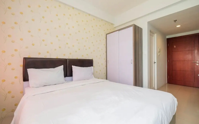Minimalist Tamansari Mahogany Studio Apartment with City View
