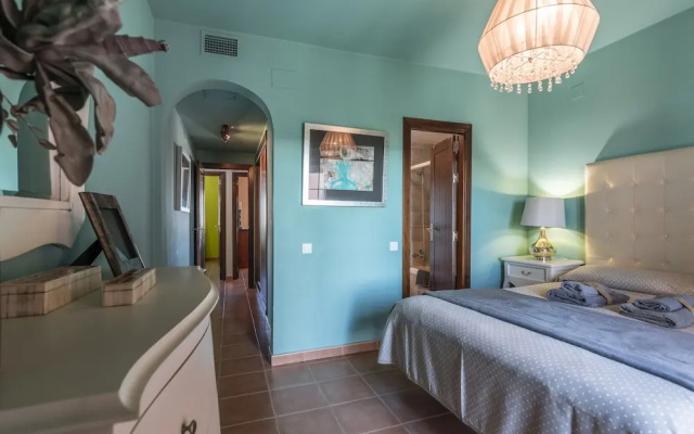 3-bedroom Apartment With Pool