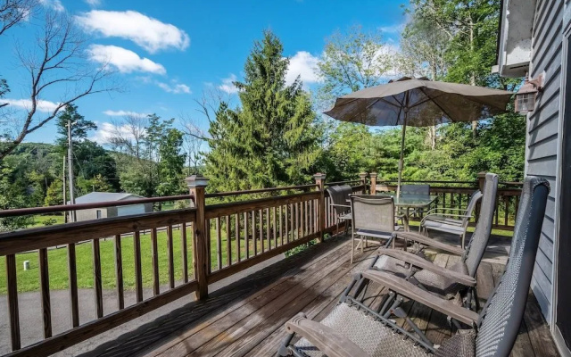 Captain's Cabin by Taylor Made Deep Creek