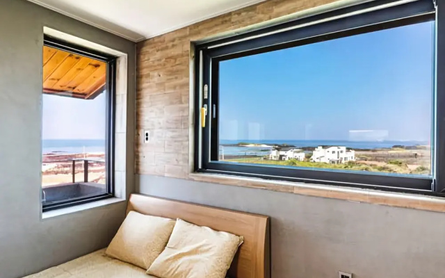 Jejucloudy Field House Pension