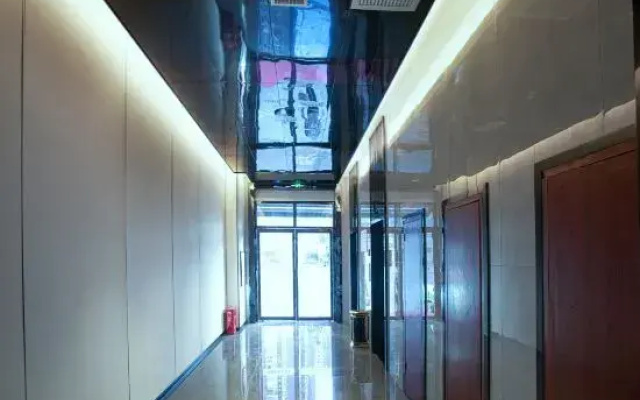 Jintan Hotel (Tongren High Speed Rail Station Store)