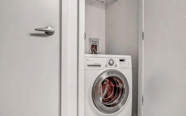 Global Luxury Suites at Kendall West
