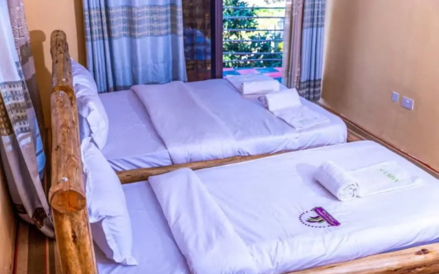 Amicus Hotel