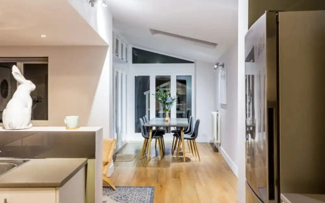 The Modern Classic Contemporary Elegant 3Bdr Home