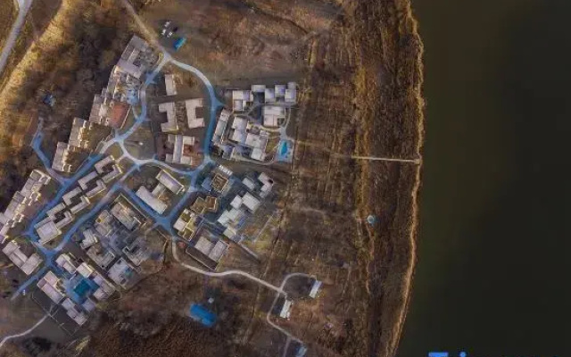 LOSTVILLA(Zhongwei Yellow River Dormitory)