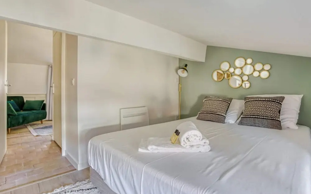 Sublime 2BR Flat in the Heart of Old Lyon