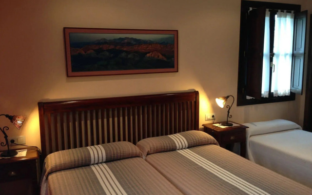 Hotel Rural El Texeu
