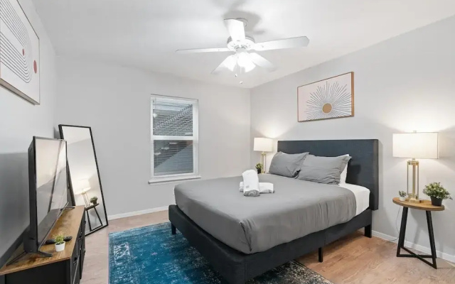 Stylish 2BR Near UT Highland Evonify