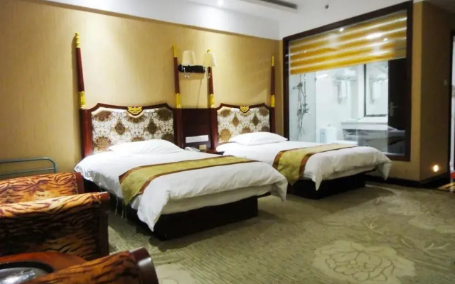 Golden Harbour Hotel