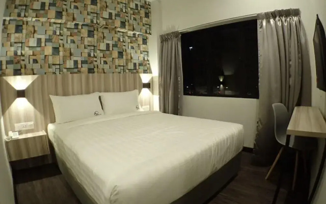 Apex Boutique Hotel