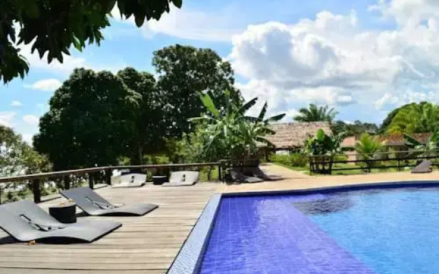 Yuche Hotel