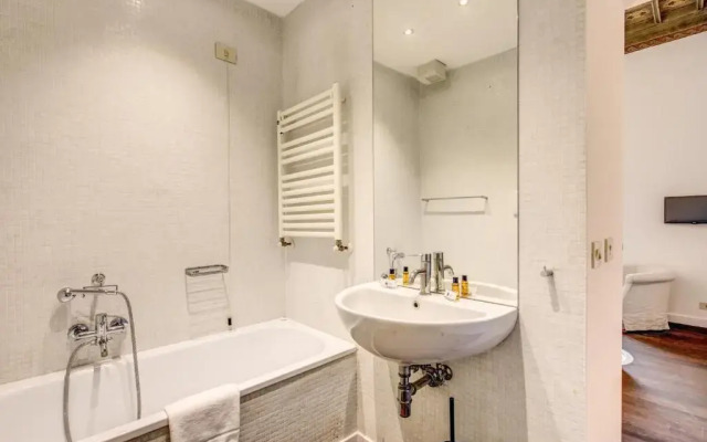 Piazza Farnese exclusive view 2 bedroom en suite