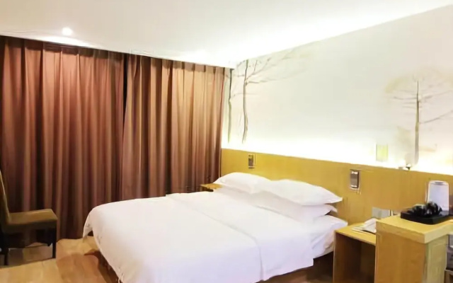 Junpin Coastal Hotel (Qingdao Railway Station Subway Station Zhanqiao Branch)(君品海岸酒店（青岛火车站地铁站栈桥店）)