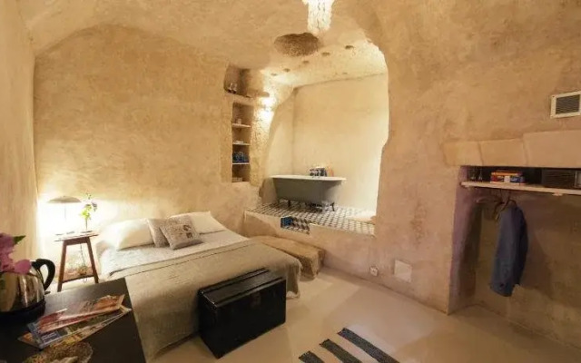 Amboise Troglodyte