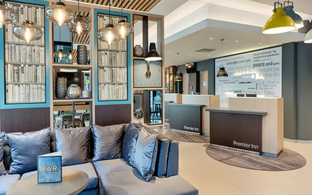 Premier Inn Frankfurt Westend Hotel