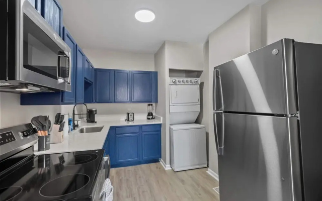 The Luxe Pearl Residences 8ppl