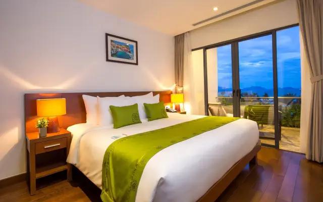 Cam Ranh Riviera Beach Resort & Spa