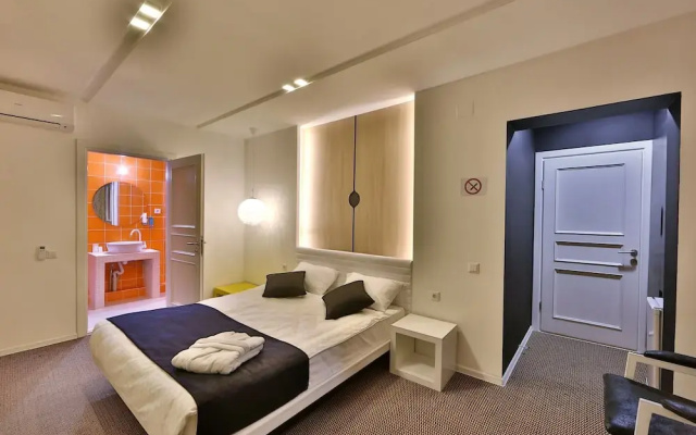 iO Hotel