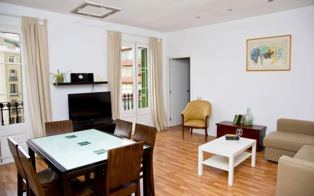 Claris Apartments