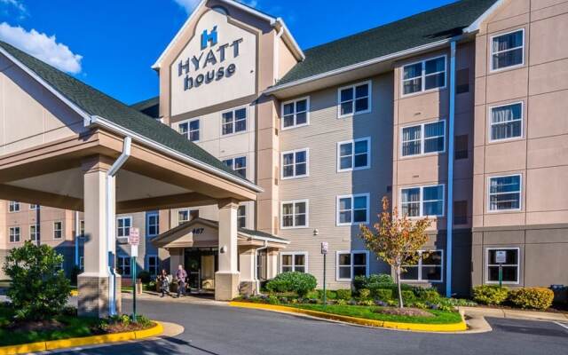 HYATT house Herndon in Herndon, United States of America from 222$, photos, reviews - zenhotels.com hotel front