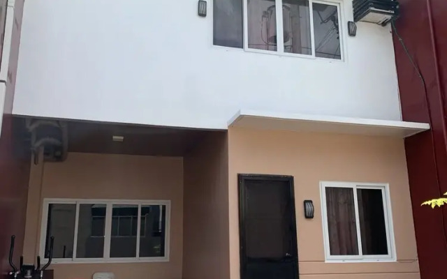 Mactan transient house with daily van
