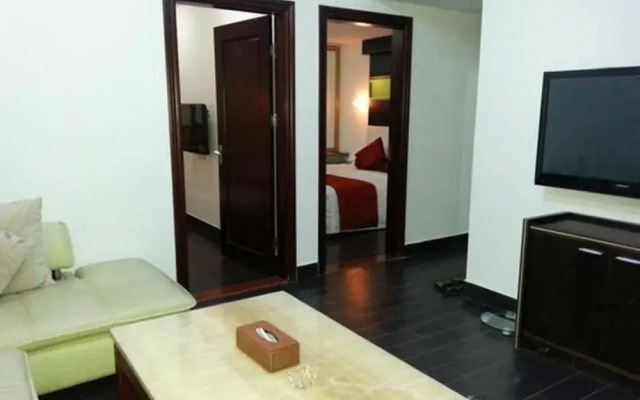 Yihua Riverview Hot Spring Holiday Hotel