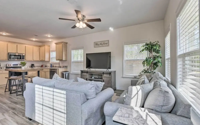 Idyllic Pensacola Home w/ Yard + Fire Pit!