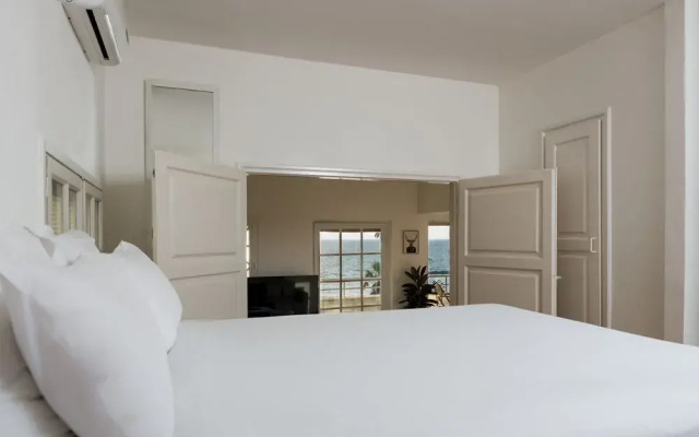 Gordon Beach House