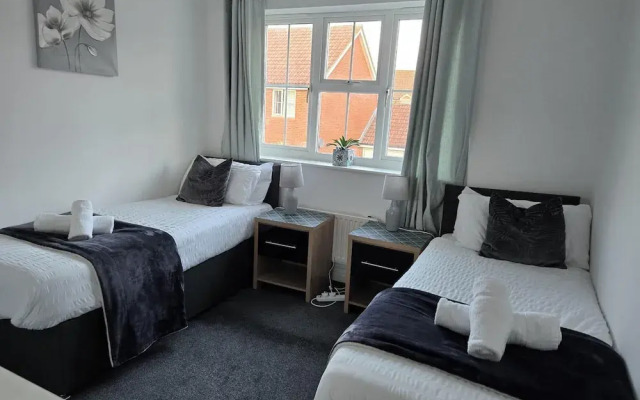 Garden - Pets - Parking - Wifi - Sleeps 2