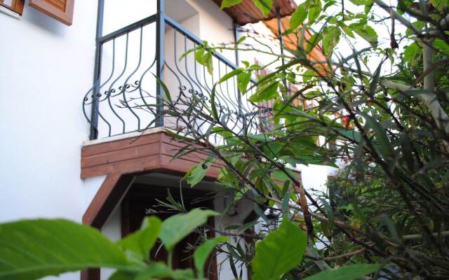 Silenos Boutique Hotel вид на фасад