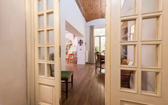 Florence Hideaway by Mmega