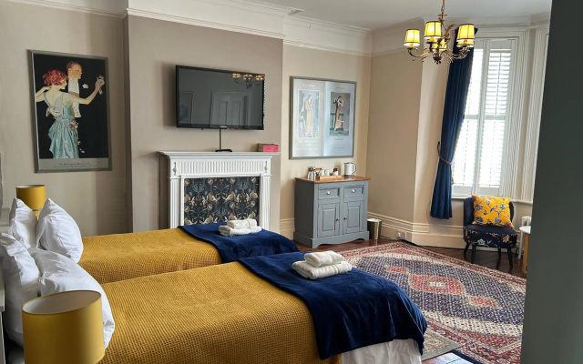 Gyves Guest House