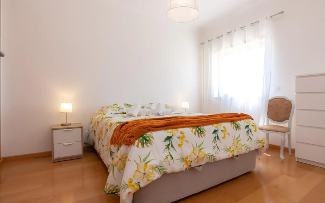Foz Village Beach by Rent4all