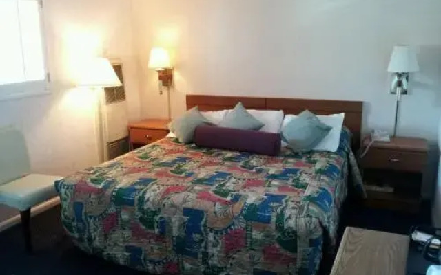 Town House Motel