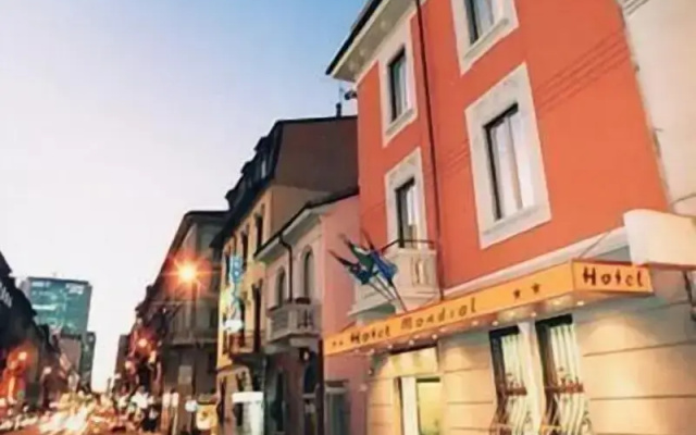 Hotel Mondial