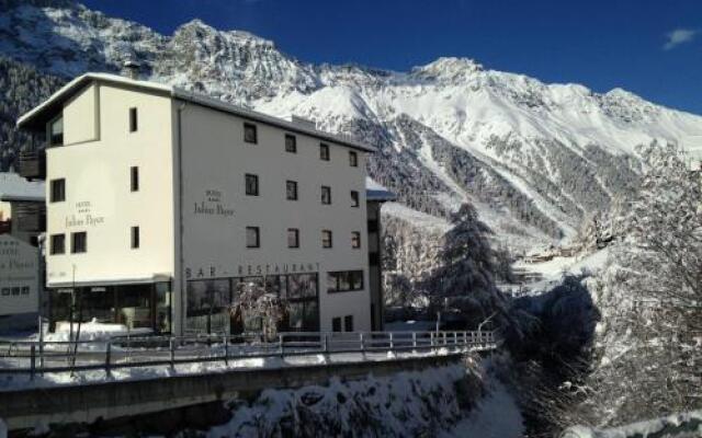 Hotel Julius Payer Стельвио вид на фасад