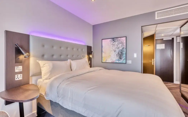 Premier Inn Bristol Cribbs Causeway - M5 J17