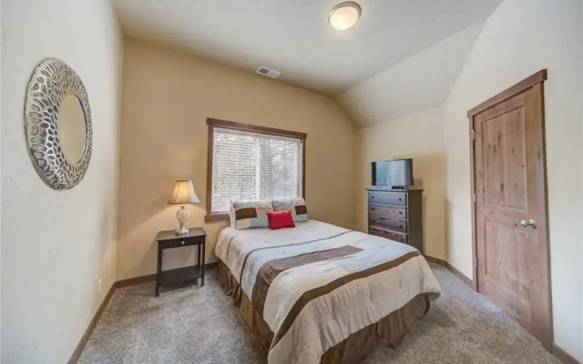 White Elm Lane 21