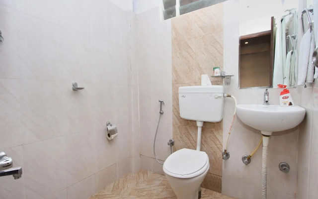 Oom Rooms Polo Inn By OYO Rooms