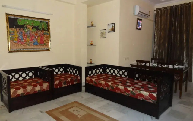 Tulsian Guest House & Apartments
