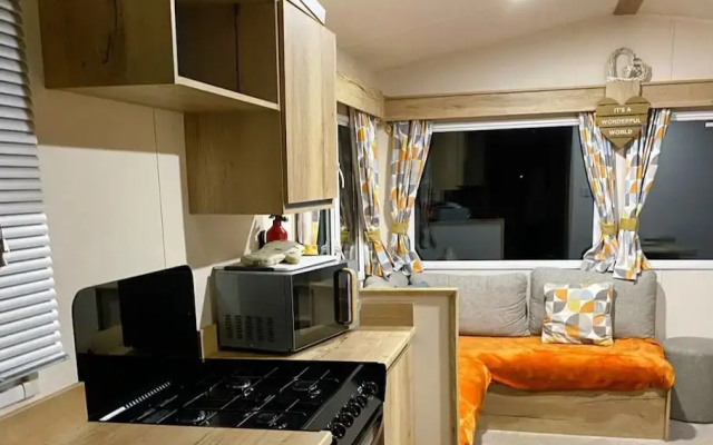 Lovely 2-bed Chalet in Prestatyn