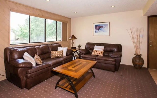 Park Avenue 3 Bedroom Condominiums