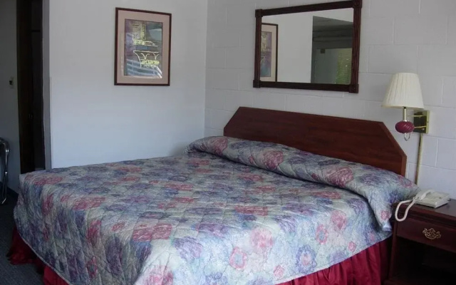 Hillbilly Inn Motel