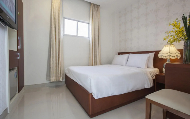 Golden Star Hotel